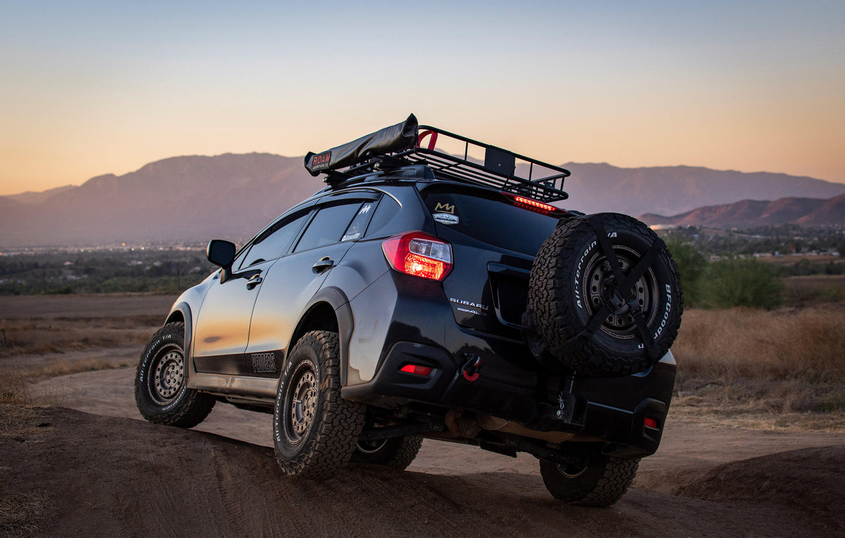 ROAM Rooftop Awning mounted on a Subaru roof rack